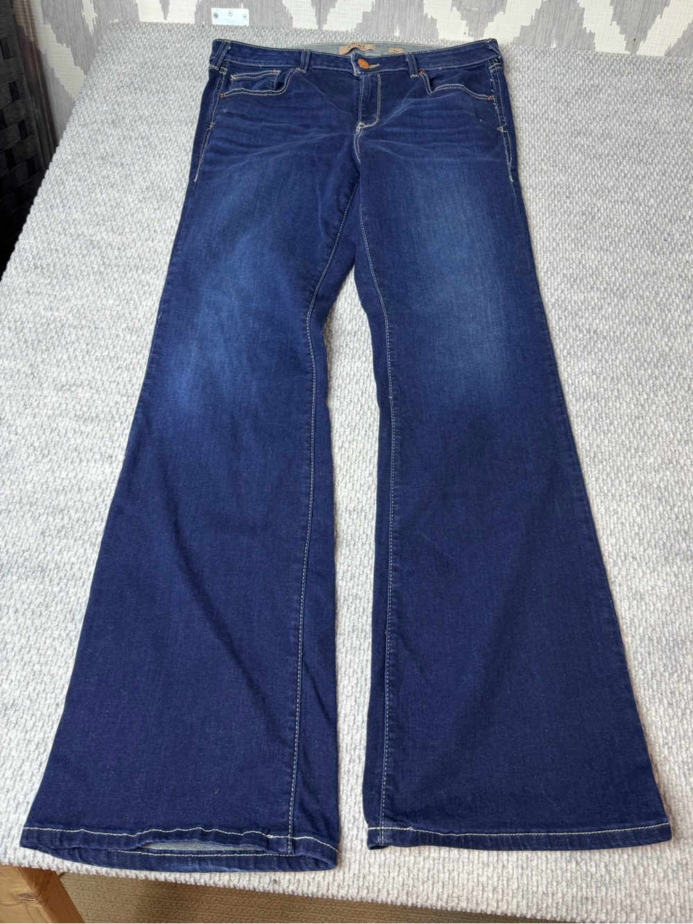 Ariat Flare Perfect rise Long Inseam Jeans (33L)